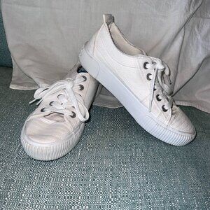 White Canvas Tennis Shoes